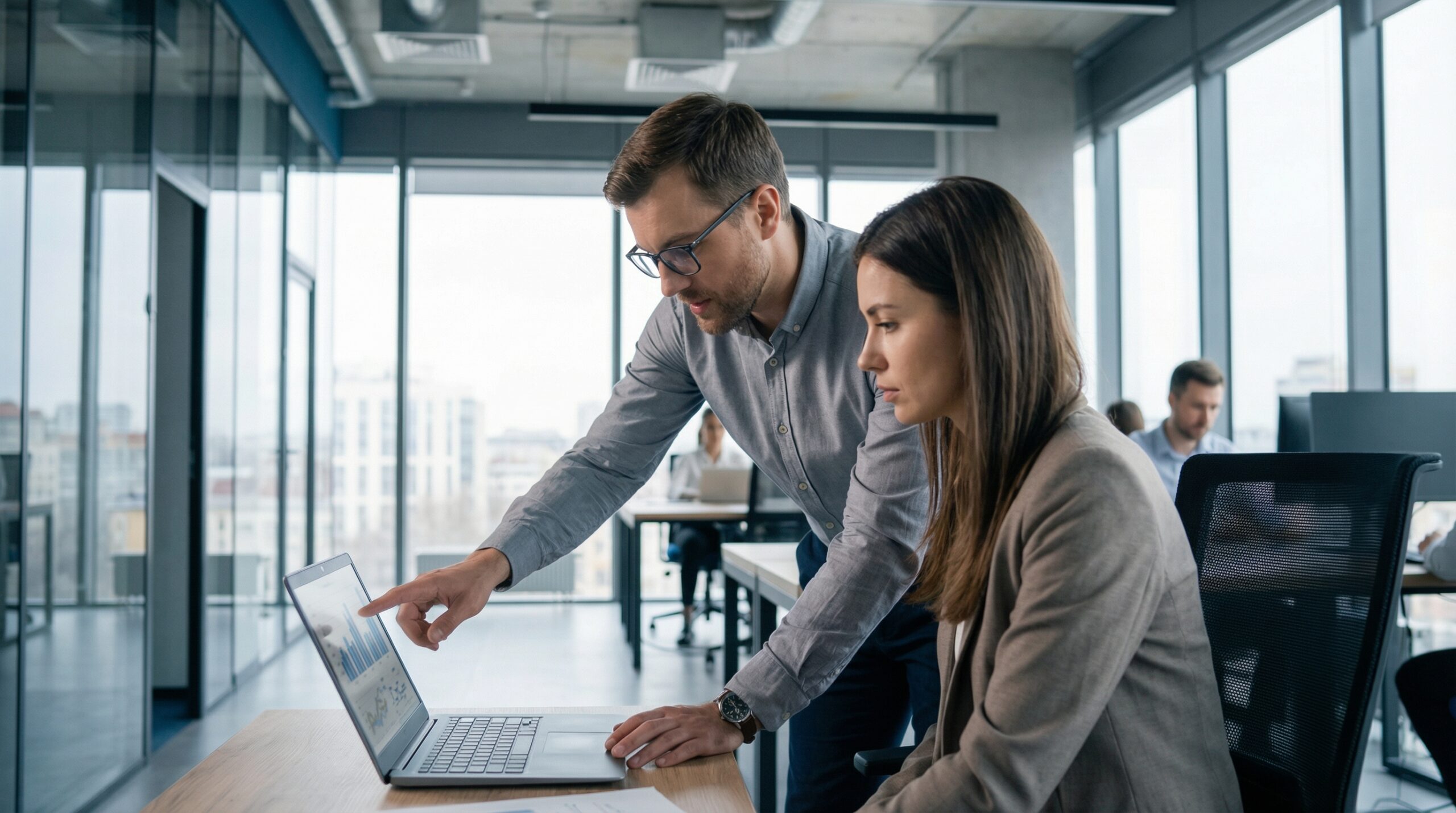 Dwa różne podejścia do sprzedaży B2B – handlowiec entuzjastyczny i handlowiec analityczny